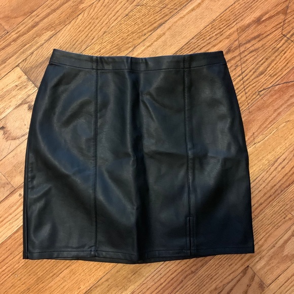 Forever 21 Dresses & Skirts - Small Black leather skirt
